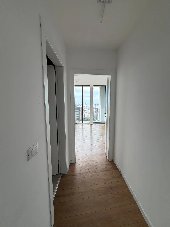 Tirane, jepet me qera zyre Kati 12, 200 m² 3.000 € (Lake View Residence)