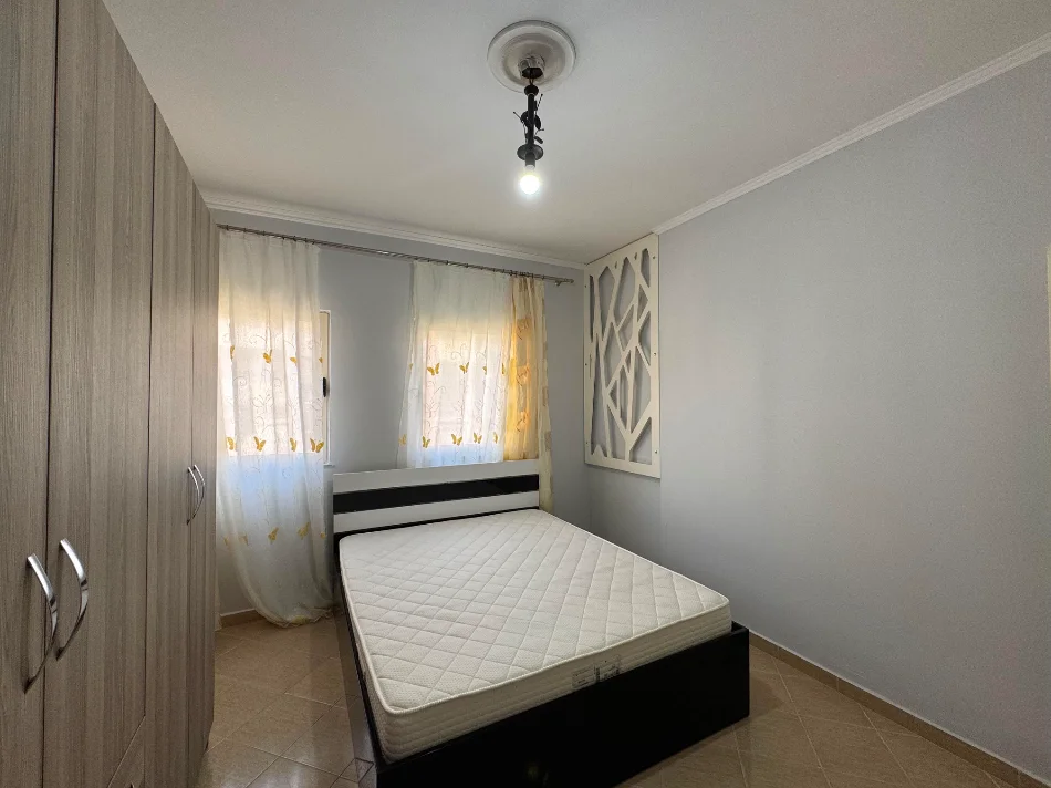 Tirane, jepet me qera 1+1 , 