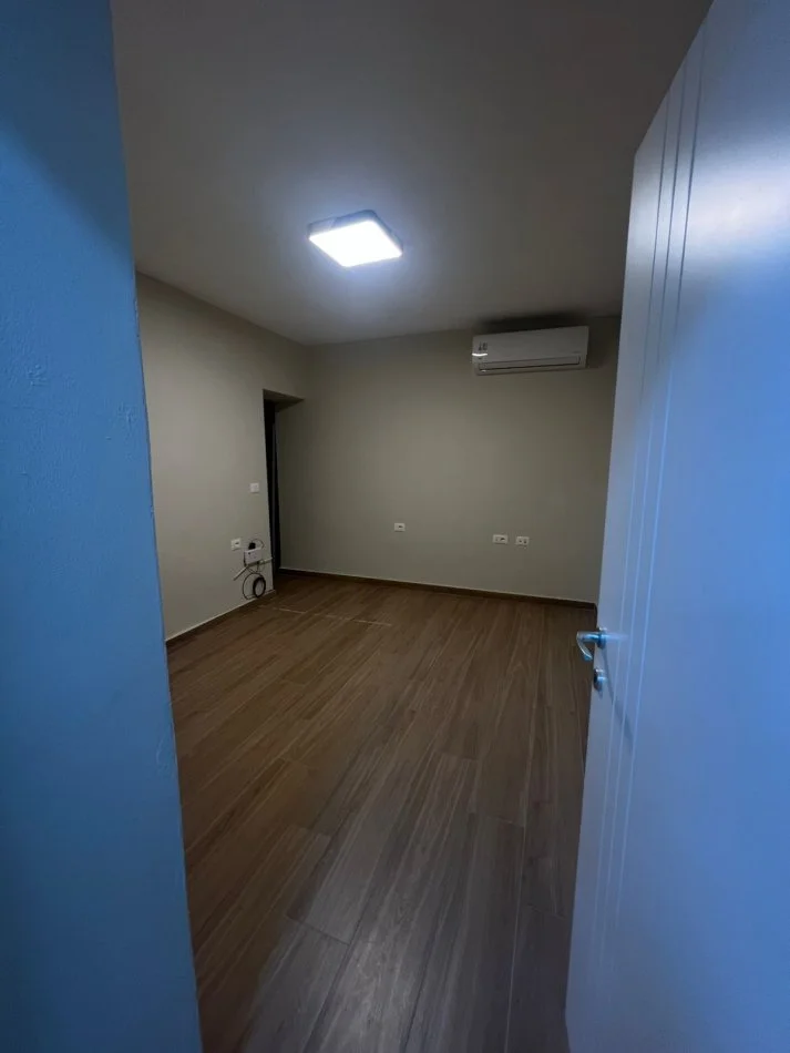 Tirane, jepet me qera apartament 1+1+Aneks+Ballkon Kati 0, 50 m² 600 € (Rr,Abdyl Frasheri)