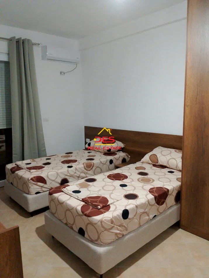 Vlore, jepet me qera garsonier Kati 3, 50 m² 350 € (Rruga Sazani)