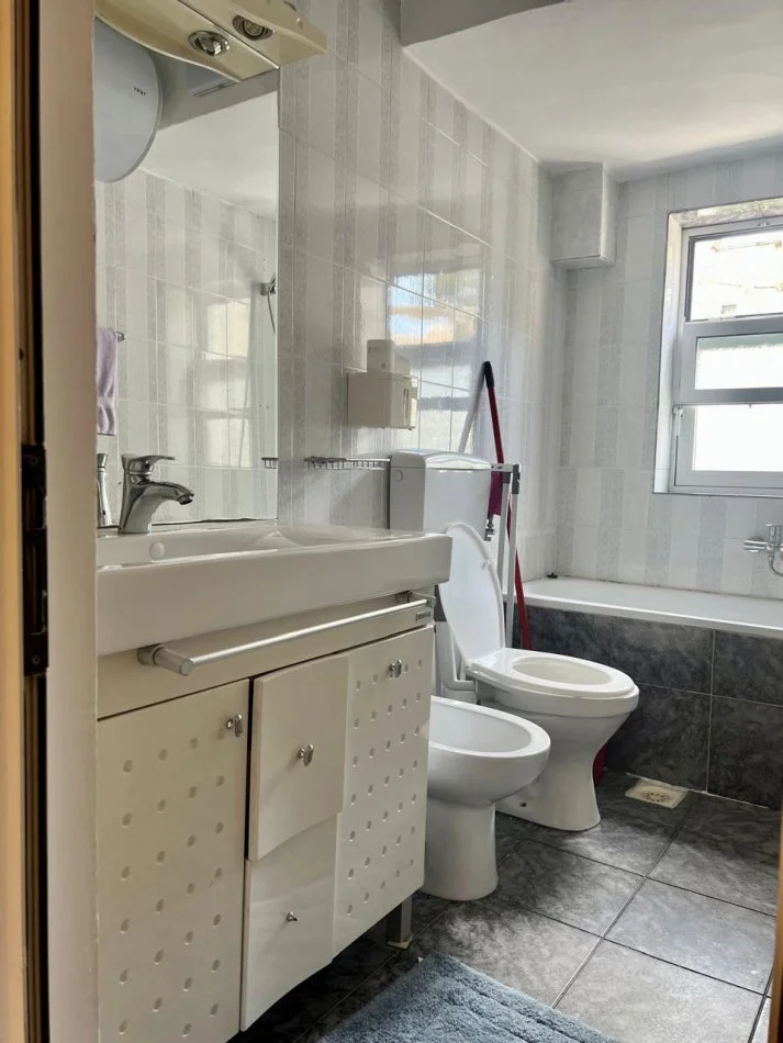 Tirane, jepet me qera apartament 2+1+Aneks Kati 3, 75 m² 650 € (Myslym Shyri)