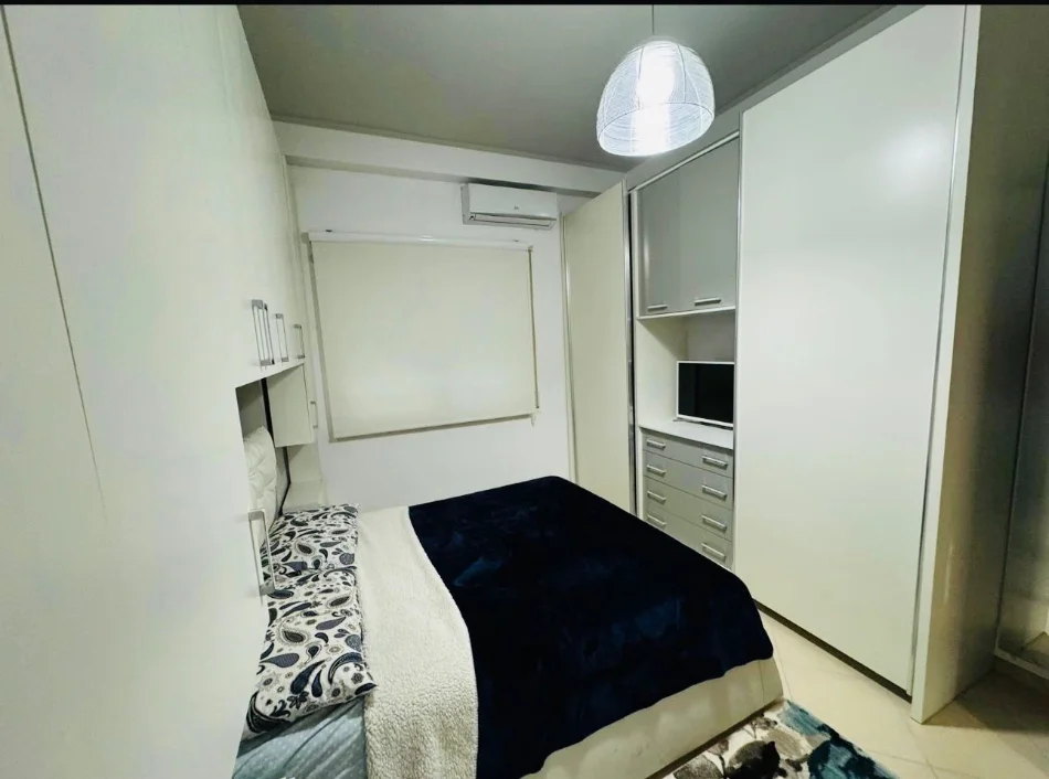 Tirane, jepet me qera 1+1 Kati 2, 70 m² 650 € 