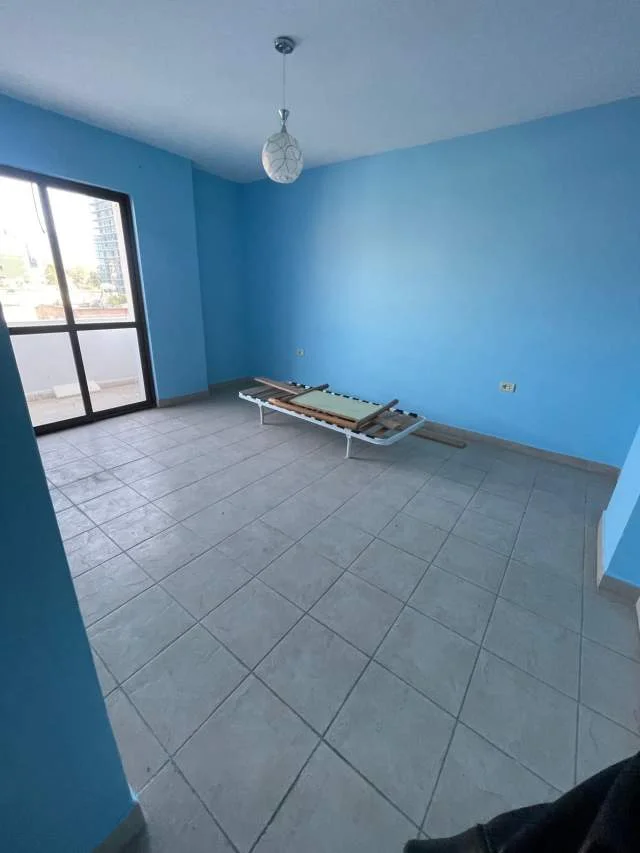 Tirane, jepet me qera apartament 2+1+A+BLK Kati 5, 110 m² 800 Euro (Vaso Pasha)