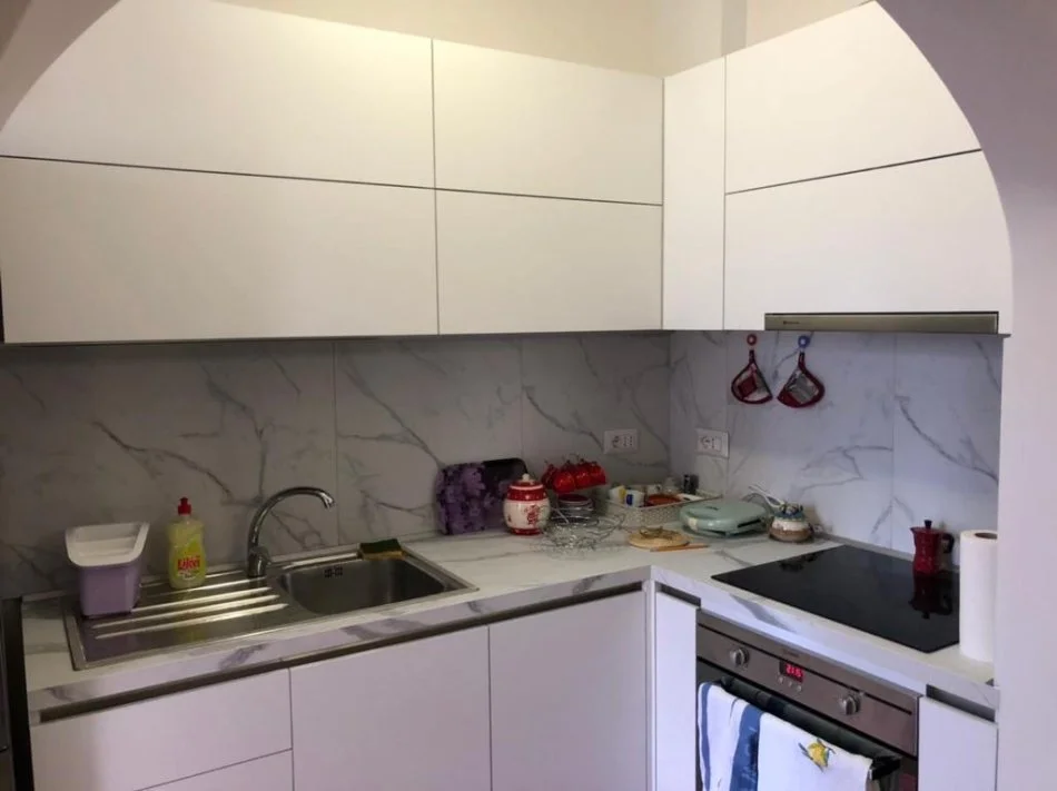 Tirane, shitet apartament 2+1 Kati 3, 86 m² 140.000 € (Rruga Bardhyl prane Bar Oslos)