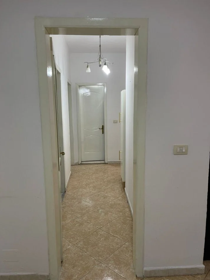 Tirane, jepet me qera apartament 2+1 Kati 4, 102 m² 750 € (Delish Fish ,Komuna e Parisit)