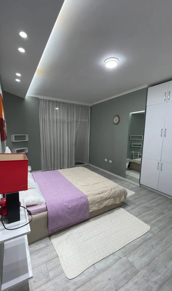 Tirane, jepet me qera apartament 1+1 Kati 3, 72 m² 650 € (Kika 1 , Komuna e Parisit)