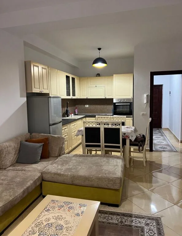 Tirane, jepet me qera apartament 1+1+Ballkon Kati 6, 70 m² 450 € (ASTIR)