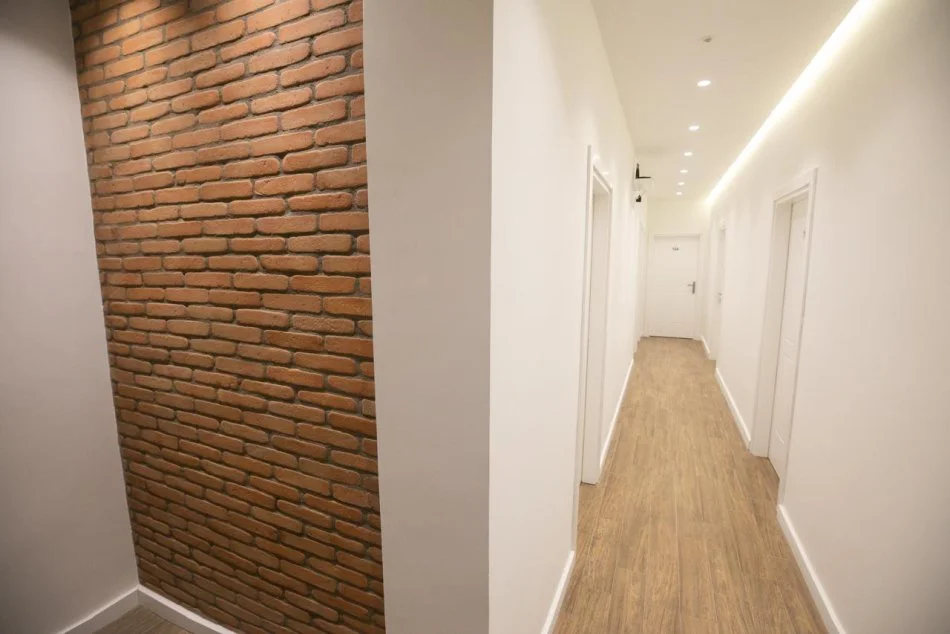 Super Hostel per shitje ne zonen e Kombinatit