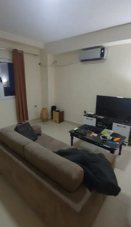 Tirane, jepet me qera apartament 2+1+Ballkon Kati 2, 120 m² 500 € (Bulevardi Bajram Curri)