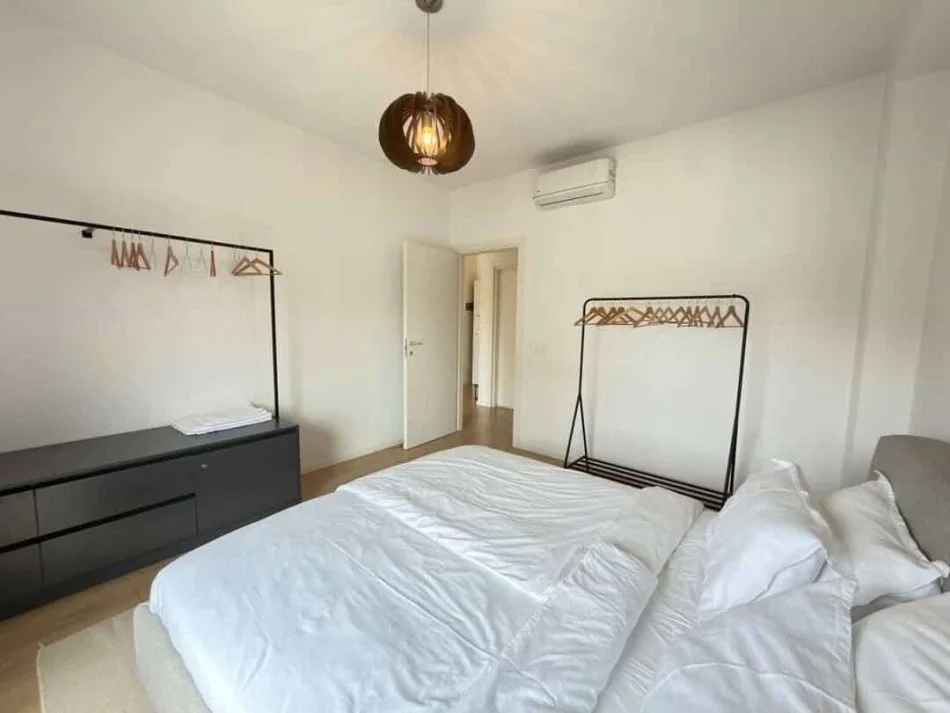 Shqiperi, jepet me qera apartament 1+1+Aneks+Ballkon Kati 2, 65 m² 800 € (Harry Fultz)