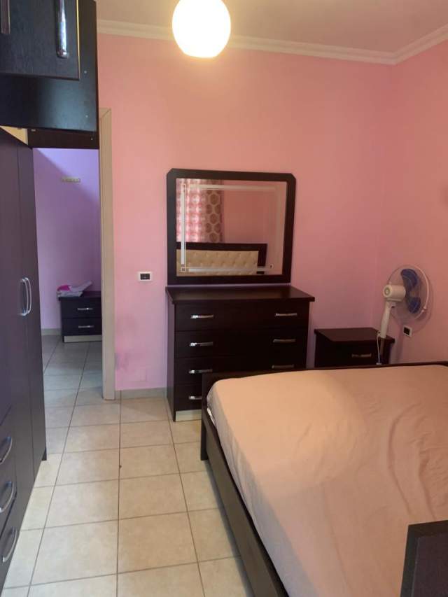 Tirane, jepet me qera apartament 1+1+A+BLK Kati 2, 70 m² 30.000 Leke (ASTIR)