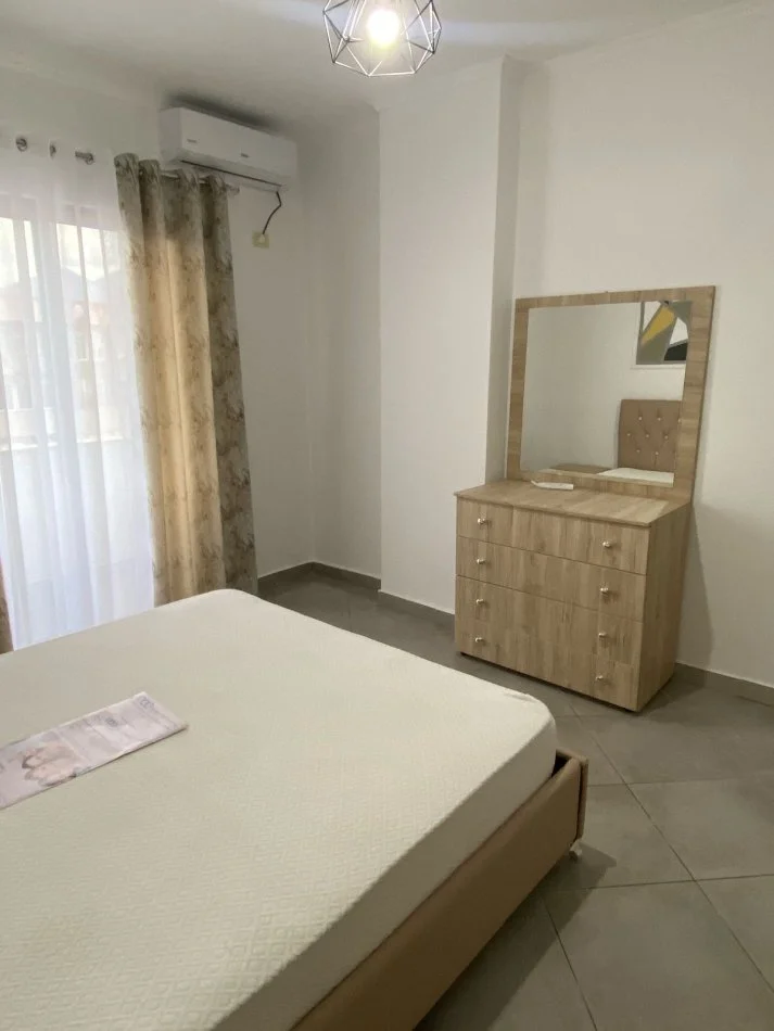 Tirane, jepet me qera apartament 1+1+Ballkon Kati 8, 67 m² 400 € (Astir te nela 5)