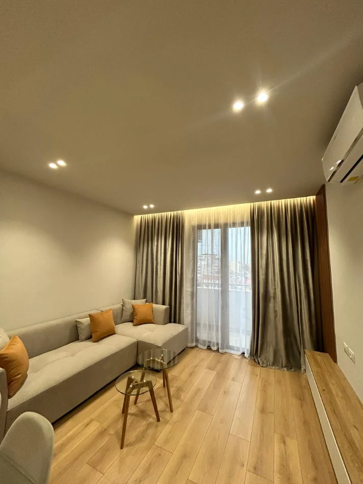 Tirane, jepet me qera apartament 2+1 Kati 5, 100 m² 850 € (Don Bosko)