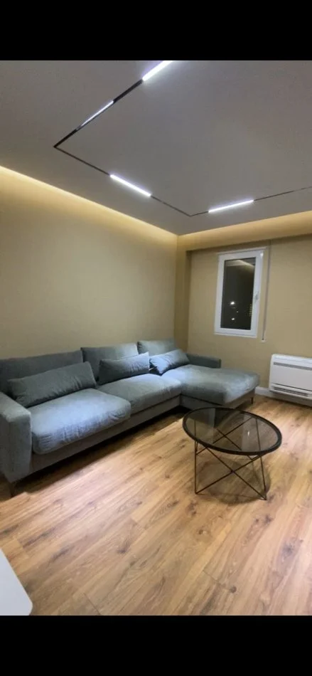 Tirane, jepet me qera apartament 2+1+Ballkon Kati 3, 100 m² 500 € (Unaza e Re, Paskuqan)