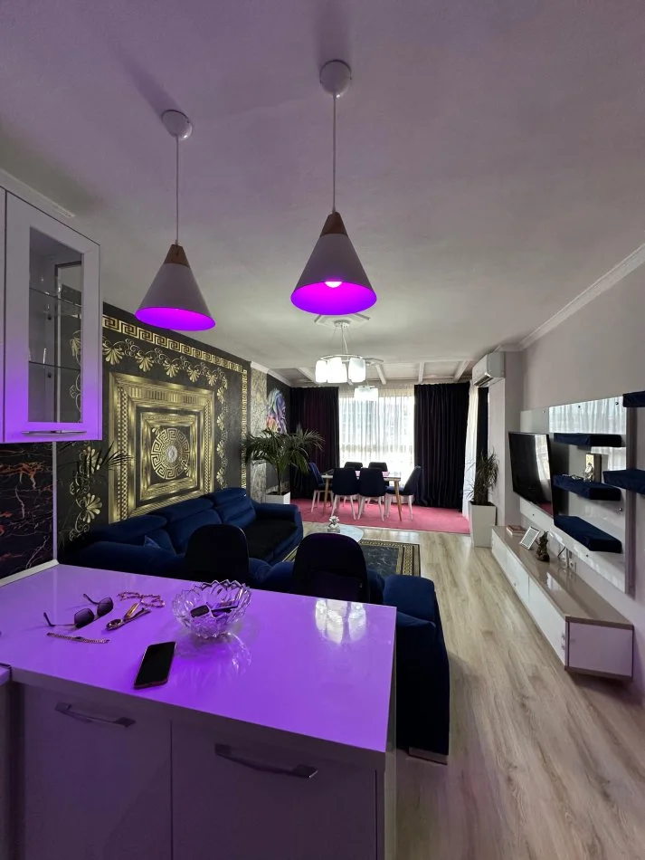 Tirane, jepet me qera apartament 2+1+Aneks+Ballkon Kati 7, 90 m² 500 € (Vila L Astir)