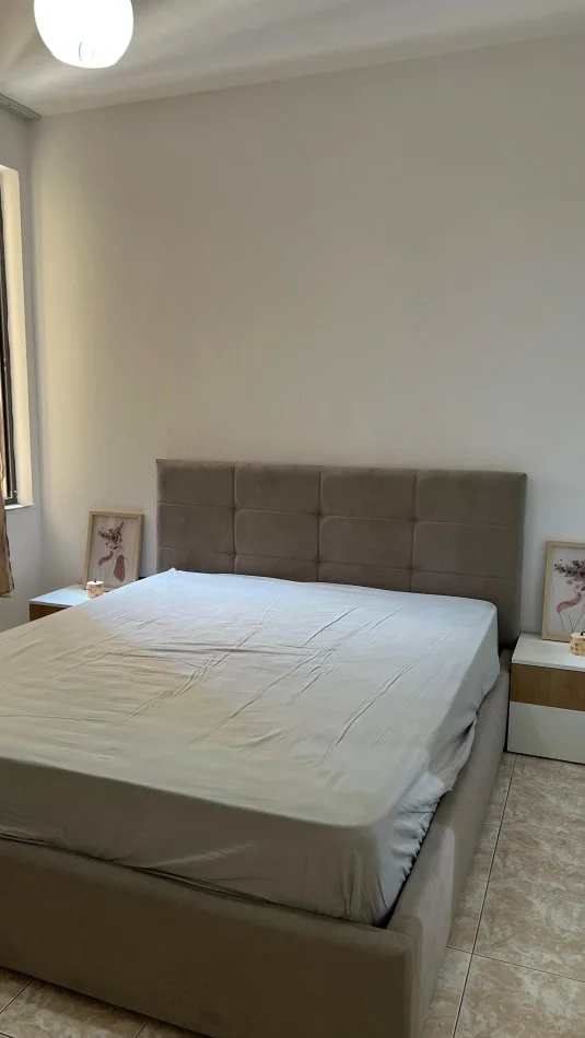Tirane, jepet me qera apartament 1+1+Ballkon Kati 6, 60 m² 550 € (Zogu i zi)