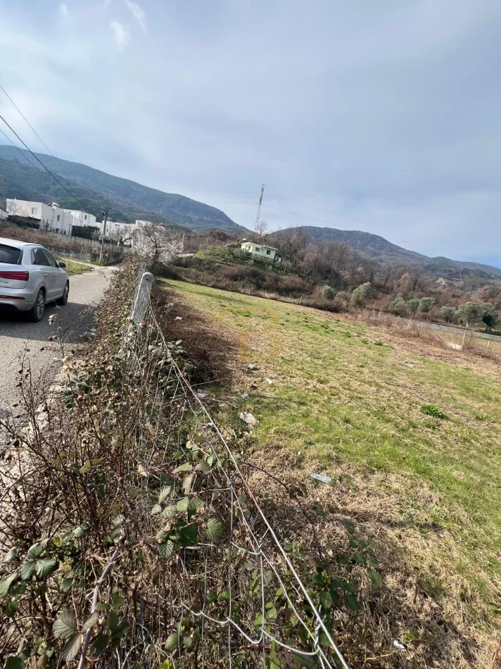 Tirane, shes toke , 1.350 m² 165.000 € (Berzhite)