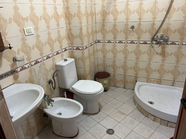 Tirane, jepet me qera apartament 3+1+BLK Kati 5, 112 m² 500 Euro (Rruga e Dibres (Fakulteti i Mjeksise))