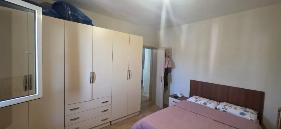 Tirane, shitet apartament 2+1 Kati 4, 93 m² 148.000 € (Yzberisht)