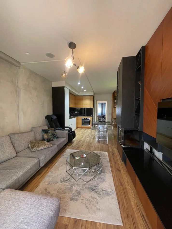 Tirane, shitet apartament 2+1+Ballkon Kati 7, 100 m² 260.000 € (KOMUNA PARISIT)