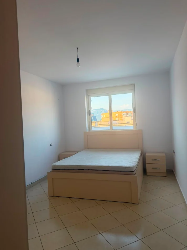 Tirane, shitet apartament 1+1+Ballkon Kati 9, 90 m² 123.500 € 