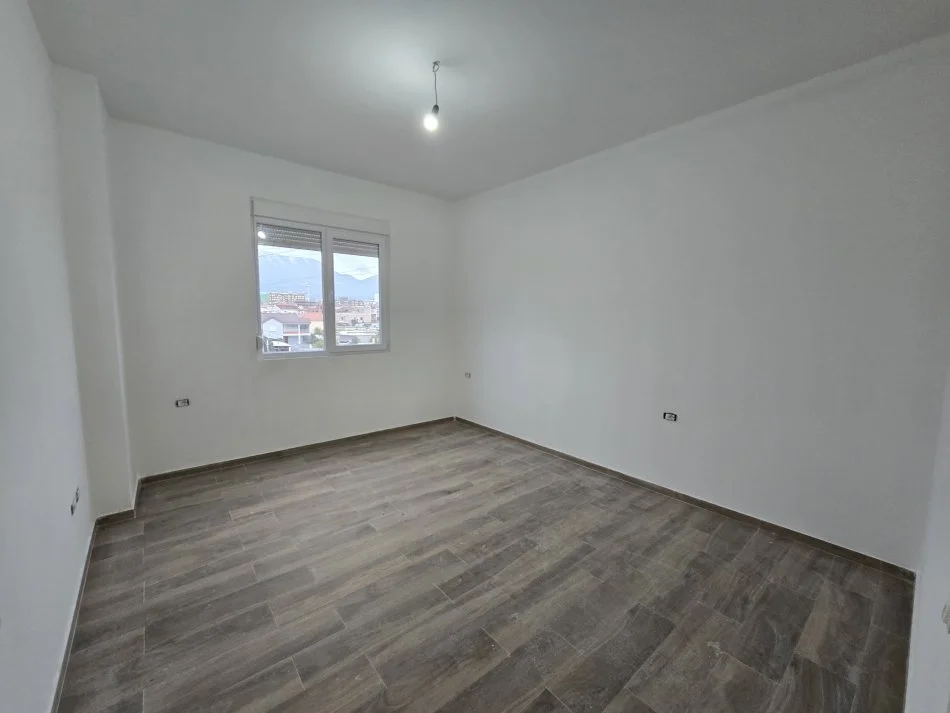 Tirane, shitet apartament 1+1 , 81 m² 121.000 € (Bulevardi i ri)