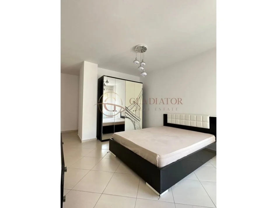 Durres, jepet me qera apartament 2+1 Kati 3, 117 m² 451 € 