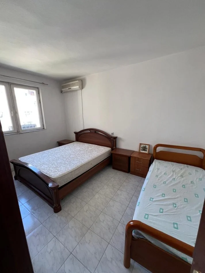 Tirane, jepet me qera apartament 2+1 Kati 5, 91 m² 500 € 