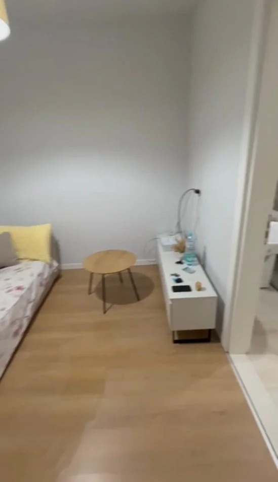 Tirane, jepet me qera apartament 1+1+Ballkon Kati 10, 60 m² 500 € 