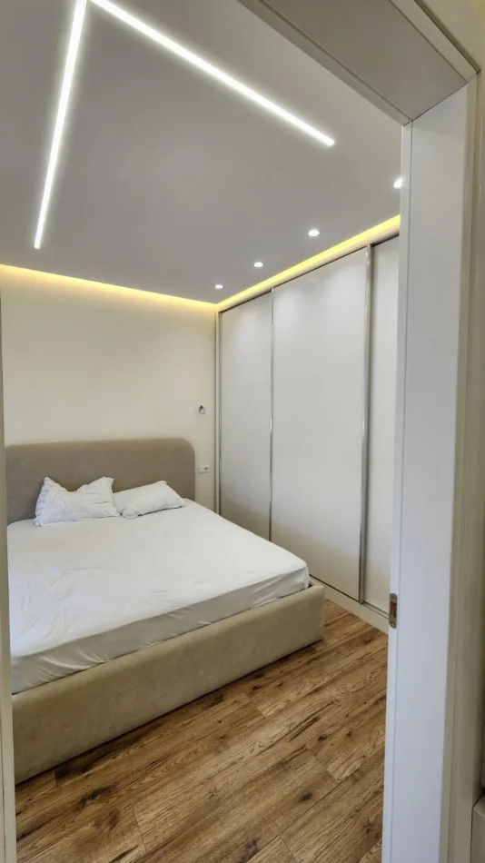 Tirane, jepet me qera apartament 1+1 Kati 3, 70 m² 600 € 