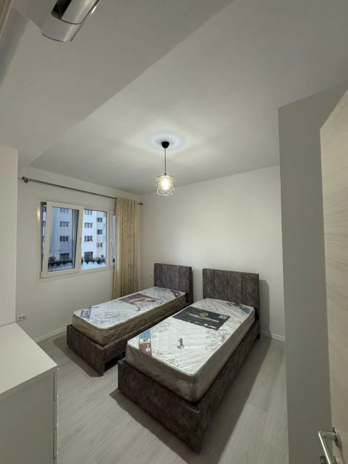 Tirane, jepet me qera apartament 2+1 Kati 2, 98 m² 700 € (Astir , River Residence)