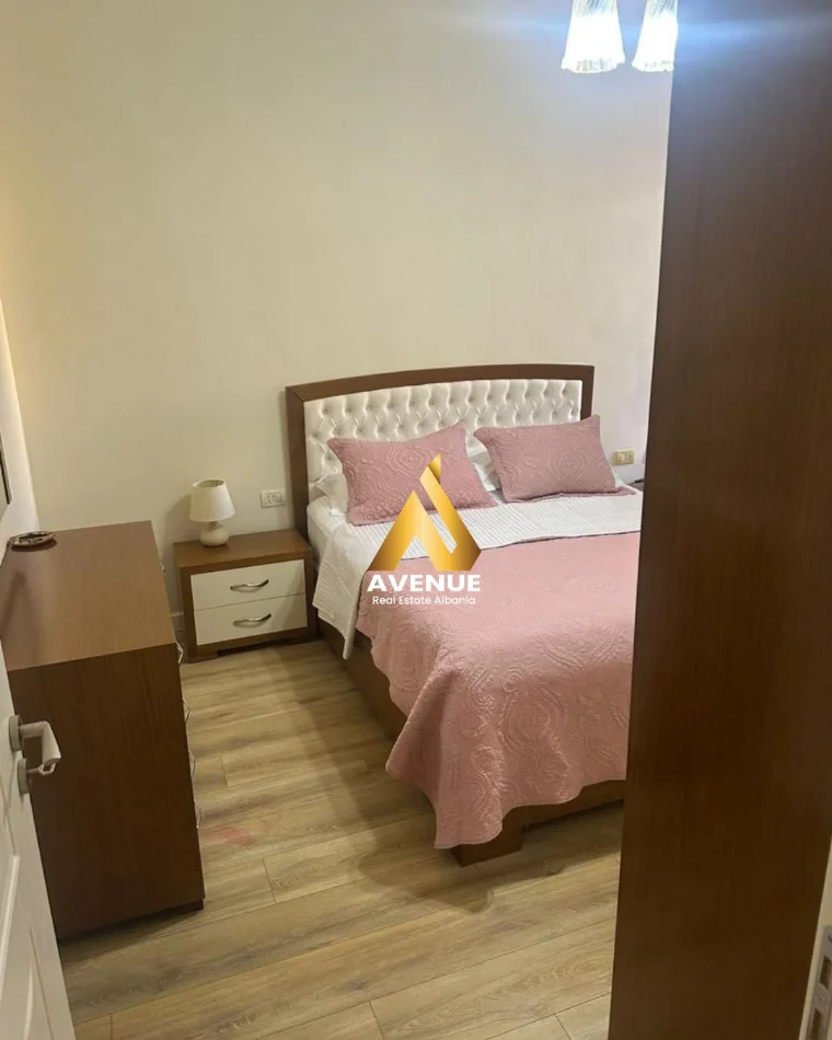 Tirane, jepet me qera apartament 2+1 Kati 4, 87 m² 700 € (Rruga Hiqmet Buzi)