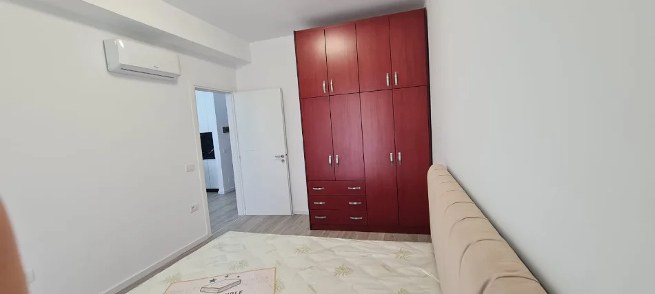 Tirane, jepet me qera apartament 1+1+Aneks+Ballkon Kati 2, 65 m² 500 € (astir, unaza e re)