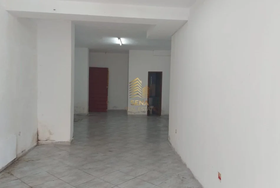 Tirane, jepet me qera ambjent biznesi Kati 0, 70 m² 400 € (Rruga e Barrikadave,)