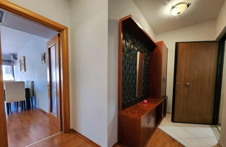 Tirane, jepet me qera apartament 1+1 Kati 9, 71 m² 520 € (Zogu i Zi,Qendra Katar)