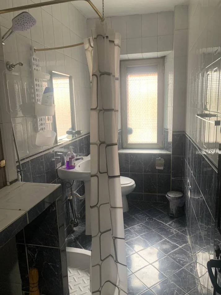 Tirane, jepet me qera apartament 2+1+Ballkon , 100 m² 500 € (Rruga shyqyri ishmi)