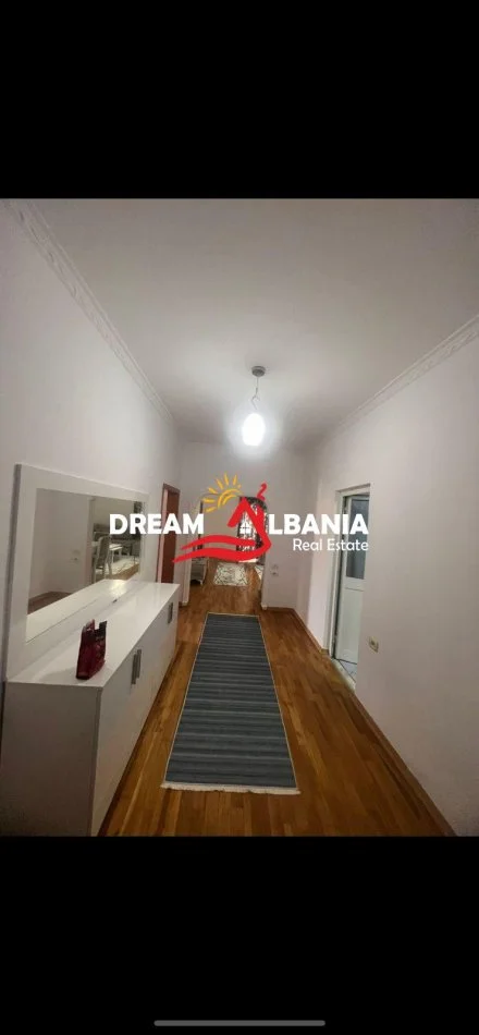 Tirane, jepet me qera apartament 2+1 , 80 m² 550 € (Don Bosko)