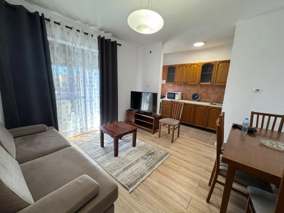 Tirane, jepet me qera apartament 2+1 Kati 3, 100 m² 550 € (Rruga kongresi i manastirit)