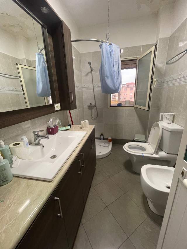 Tirane, shitet apartament 1+1+BLK Kati 3, 55 m² 77.000 Euro (Porcelan)