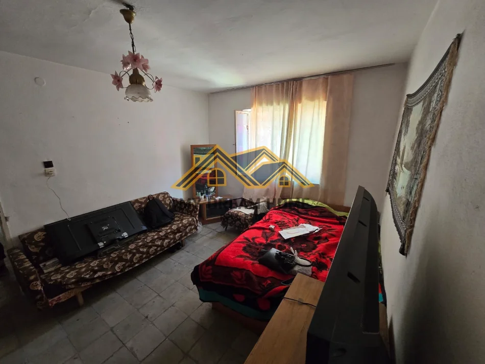 Durres, shitet apartament 3+1 Kati 3, 75 m² 70.000 € (vala park)