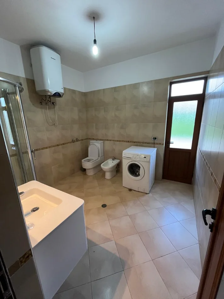 Tirane, jepet me qera apartament 2+1 Kati 2, 100 m² 500 € (Kodra e Priftit)