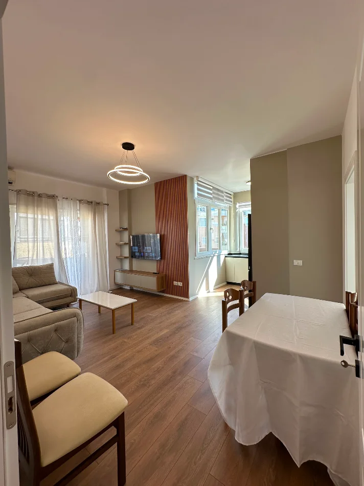 Tirane, jap me qera apartament 2+1+Aneks+Ballkon , 