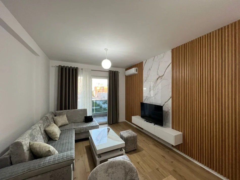 Tirane, jepet me qera apartament 2+1 Kati 2, 98 m² 500 € (Rruga Sokrat Miho)