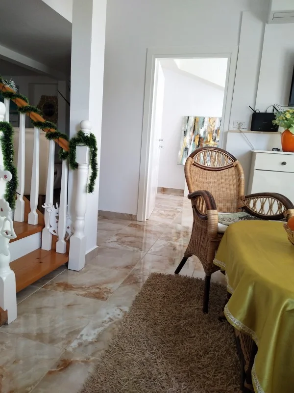 Durres, shitet apartament duplex 3+1 , 95 m² 135.000 € (Mali i Robit)