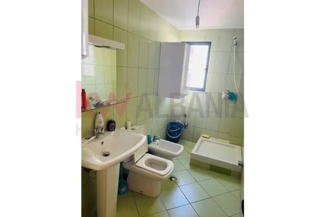 Durres, jepet me qera apartament 1+1+BLK Kati 4, 320 Euro (Golem, Durrës, Shqipëri)