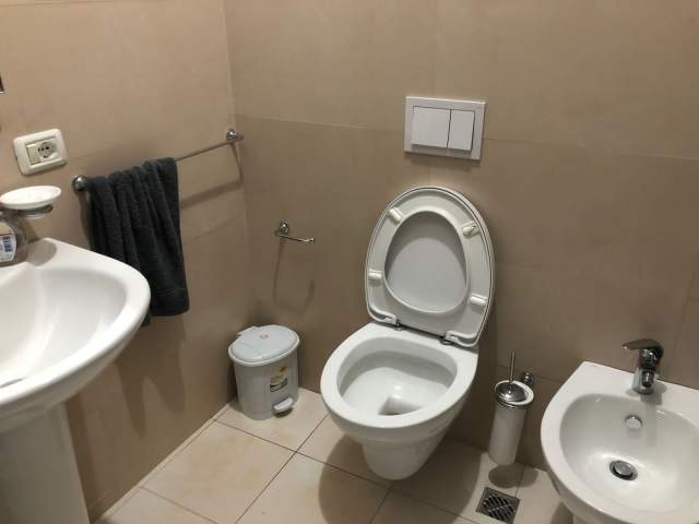 Tirane, jepet me qera apartament 1+1+BLK Kati 7, 65 m² 500 Euro (rruga Gjik Kuqali)