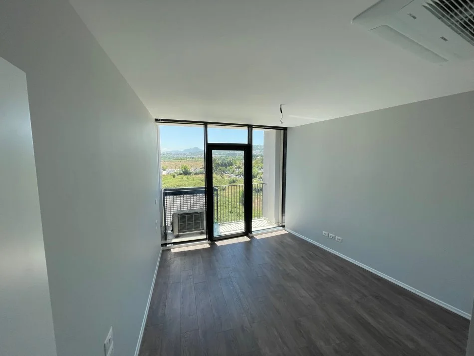 Tirane, jepet me qera zyre , 74 m² 650 € (Rruga e Kosovareve)