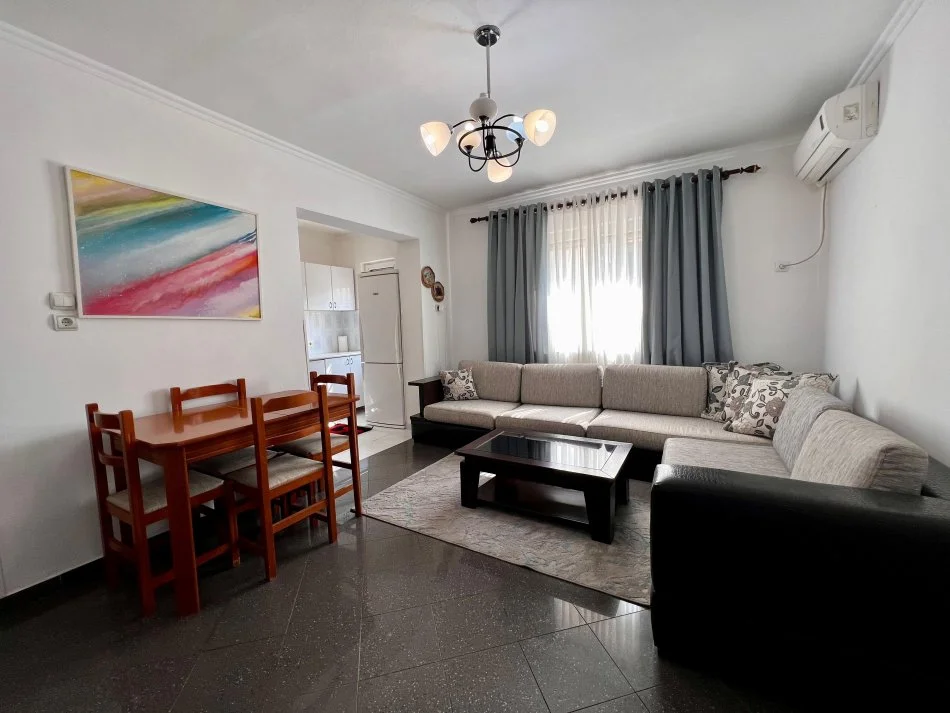Tirane, jepet me qera apartament 2+1 Kati 5, 75 m² 500 € (Petro nini Luarasi)