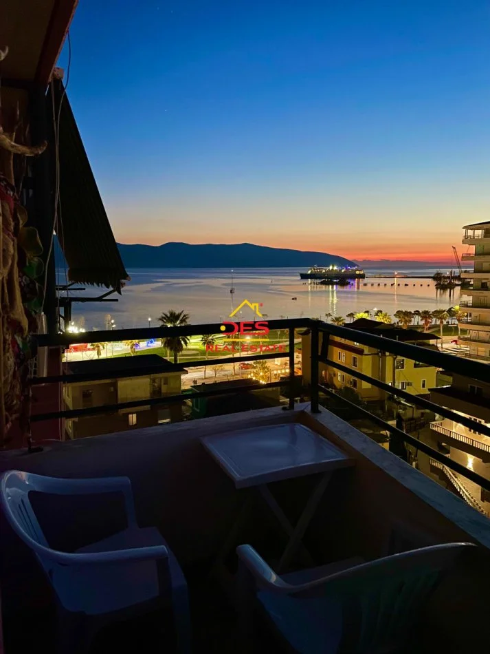 Vlore, jepet me qera apartament 1+1+Ballkon Kati 7, 50 m² 300 € (Rruga Murat Tërbaçi)