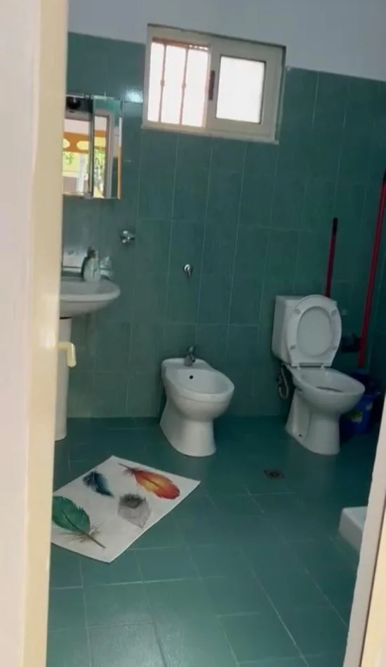 Tirane, jepet me qera apartament 2+1 Kati 1, 90 m² 500 € 